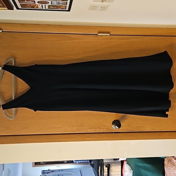 Amanda Smith Black Dress - Picture 3 of 4